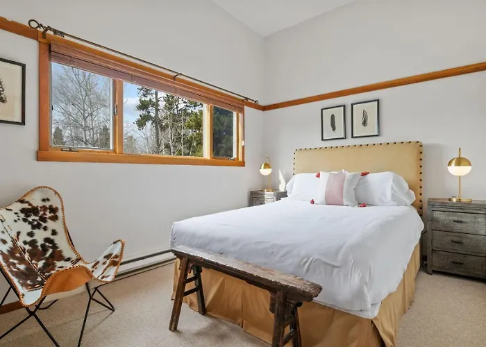 Rmr: Bearberry 3422 In The Aspenswilson Wy Apartment *